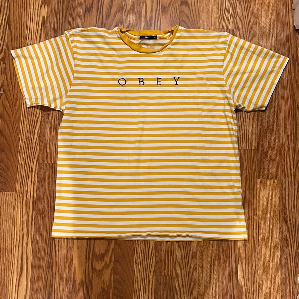 Obey tee